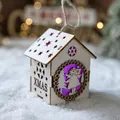 Weihnachtshäuschen aus Holz mit lila LED-Licht und geschnitztem Engel-Motiv - Stil A / LED Engel