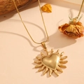 Elegante collana in acciaio inossidabile placcato oro 18K con ciondolo a cuore sacro - Oro (D719)
