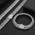 Dettaglio della catena cubana e bracciale argento da 12mm con zirconi scintillanti - Collana 24 Pollici (60.96cm) / Argento
