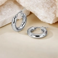Créoles minimalistes en argent poli avec fermoir à épingle robuste pour un style moderne - Clip à Charnière - Rond / 23mm / Acier