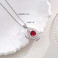 Collana d'argento con pendente a goccia con zircone rosso centrale e cristalli bianchi - Rosso
