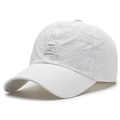 Berretto da baseball in mesh bianco traspirante con logo quadrato ricamato e cinturino - Regolabile / Bianco