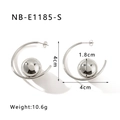 Vista dettagliata degli orecchini a C argentati con dimensioni e peso di 10,6 g - Stile Luna Sferica Lucida Argento (NB-E1185-S) / Argento