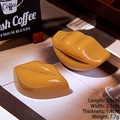 Caramel brown lip-shaped resin accessory for DIY phone cases and fridge magnets - Lips - Light Coffee