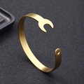 Bracciale rigido aperto a forma di chiave inglese punk in acciaio inox dorato - Oro