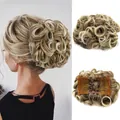 Macro detail of messy bun hair piece with dual combs and synthetic wavy fibers - 6AT88# (Mixed Golden Brown)