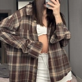 Oversize Langarm-Karohemd Jacke in Dunkelbraun mit Vintage-Karomuster-Design - S / Kaffeebraun