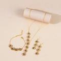 Three-piece gold jewelry set with flower-shaped yellow crystals and white zircon - Yellow White Gold Flower Jewelry Set