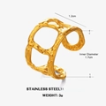 Anillo de acero inoxidable bañado en oro 18K con diseño geométrico martillado hueco - Dorado