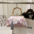 Vintage-Bestickte Tasche in Beige mit Bambusgriff und rosa Blumenmustern - Grau
