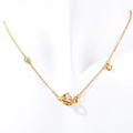Elegante collana dorata con luna, pietra a cuore rosa e ciondoli a stella lucidi - Stile Stella Luna 2 / Oro
