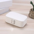 Portagioie portatile in pelle PU bianca con fibbia in metallo e design minimalista - 12x7.5x4cm / Bianco