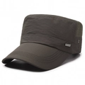 Dunkelolive Flatcap-Militärmütze mit atmungsaktivem Mesh und Metall-Logo-Detail - Verstellbar / Armeegrün
