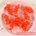 Realistisches rotes PVC-Beerenmodell für DIY Tortendekoration, 5.5x2.5cm Kunstfrucht-Zubehör - Rote Traube