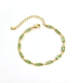 Bracelet chaîne dorée serti de zircons verts rectangulaires avec fermoir mousqueton réglable - Pierre Verte Ronde Or