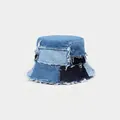 Japanischer Designer-Fischerhut aus Patchwork-Denim mit ausgefransten Kanten und Streetstyle - M (56-58cm) / Blaues Patchwork