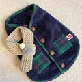 Gilet en polaire bleu marine pour animaux avec poches à carreaux et écharpe en tricot - Gilet de Noël Vert en Polaire Avec Écharpe