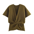 Suéter de punto verde oliva con cuello en V y un elegante diseño de nudo frontal torcido - S / verde oliva