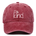 Casquette de baseball en coton bordeaux délavé avec broderie Be Kind et cœur - Bordeaux