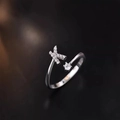925 Silberring mit Buchstabe K und funkelnden Zirkonia-Steinen für Damen Schmuck - Buchstabe K