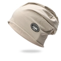 Stylische beige Strickmütze mit ovalem Logo-Aufnäher und weicher Stapelstruktur - Einheitsgröße / Beige