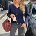 Dunkelblaue Damen-Strickjacke mit Langarm und eleganten goldenen Knöpfen - S / Marineblau