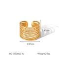 Vista detallada del anillo multicapa en oro de 18K con dimensiones y textura martillada - Estilo Martillado Hueco de Varias Capas (HC-R30050-N)