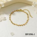 Dettaglio del bracciale a maglie dorate con chiusura a moschettone regolabile su seta - Catena a Dischi Dorati (BR1896-J)