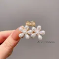 Approx. 3.5cm small hair claw clip with two white pearl flowers and gold finish base - Double Pearl Flower