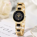 Dettaglio ravvicinato dell'orologio da donna dorato con maglie in ceramica nera e diamanti - Oro/Nero (8016)