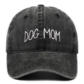 Détail de la broderie DOG MOM blanche sur une casquette de baseball en jean délavé gris - Taille unique / Noir