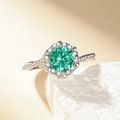 Silver ring featuring a vibrant green round solitaire zircon with a sparkling halo - Platinum Gold [one Carat] Ljz-262 / Adjustable Open