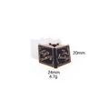Vue détaillée du pin's chat livre émaillé avec dimensions 20mm hauteur et 24mm largeur - Style Livre Chat Noir (M165#4)