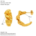 Détail de boucles d'oreilles créoles dorées plissées en acier inoxydable avec dimensions - Style Créole Plissée Irrégulière (SE115G)