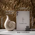Jarrón cerámico concha beige con caja de regalo y dimensiones detalladas - Caracola - Caja de color