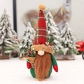 Gnomo di Natale in piedi con cappello a quadri rosso e verde e decori festivi - Ornamento Gnomo Barba Marrone