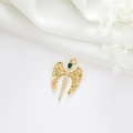 Pendentif ailes d'ange doré avec pierre verte en poire et zircons brillants - Style Aile d'Ange avec Pierre Verte (H-8610)