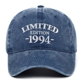 Casquette de baseball en denim délavé bleu marine avec broderie 1994 Limited Edition - Réglable / Bleu marine