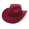 Dettaglio cappello cowboy in feltro di lana bordeaux con fascia nera ed emblema in metallo - Borgogna