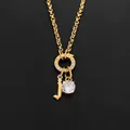 Collier en acier inoxydable plaqué or 14K avec lettre j et un cristal étincelant - Lettre J