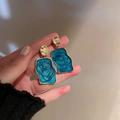 Handheld vintage gold earrings with irregular peacock blue enamel heart design - Silver Needle - Blue Diffusion Earrings