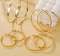 Detail von 925er Sterling Silber vergoldeten Creolen Set auf Seidenhintergrund - Durchmesser 30MM / Gold