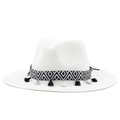 Dettaglio cappello fedora bianco con fascia etnica e monete metalliche pendenti - M (56-58cm) / Bianco