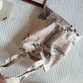 Close-up of linen tote bag featuring vintage pink floral patterns on white fabric - Shoulder Style / Khaki Banana Leaf Double Strap