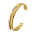 Bracciale rigido dorato a doppio strato con perle bianche e motivo a spina di pesce - Stile a Spina di Pesce Con Perla a Doppio Strato / Oro + Perla