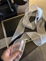 Bandeau en dentelle blanche pour bébé fille avec ruban en organza transparent et nœud doux - Blanc