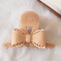 Pince à cheveux nœud pêche élégante avec paillettes dorées sur tissu blanc - Style Nœud / Paillettes Beige