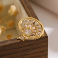 Luxuriöser 18K vergoldeter Kupferring mit Pfau-Zirkonia-Design und verstellbarer Öffnung - 13959 Fächer-Pfau-Stil