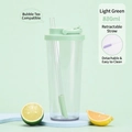 Light green 880ml Tritan straw cup with retractable straw for boba tea and carry handle - Pale Green