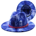 Blauw-witte tie-dye wollen fedora hoed met rode lederen band en gouden gesp detail - M (56-58cm) / Blauw